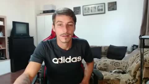 Snapshot of sexymuscle26 chatting on October 27, 8:49 am Adrian online show from October 27, 8:49 am