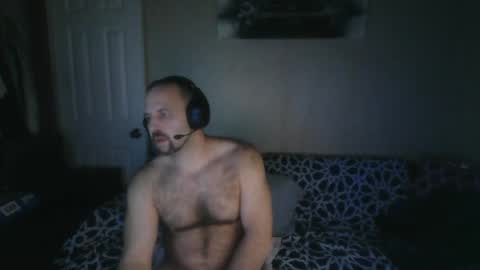 Snapshot of sexypeople4204u chatting on December 10, 12:23 am sexypeople4204u online show from December 10, 12:23 am