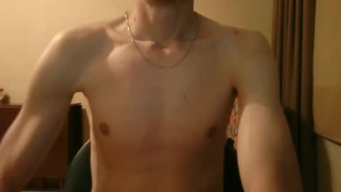 Snapshot of shedevr02 chatting on September 16, 5:47 pm Roger online show from September 16, 5:47 pm