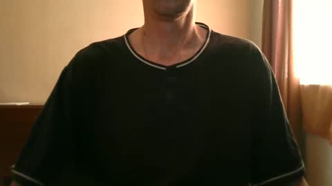 Snapshot of shedevr02 chatting on October 1, 11:58 am Roger online show from October 1, 11:58 am