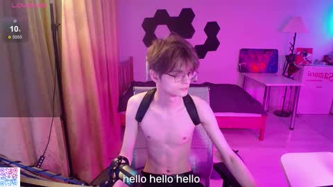 shiromy_ online show from January 7, 7:30 pm