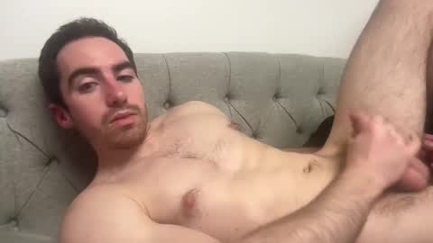 shirtlesshunk15 online show from March 18, 7:33 am