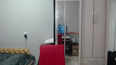 Tom and Betty online show from February 1, 1:41 pm