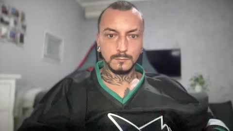 sidvicious23cm online show from October 22, 5:05 pm