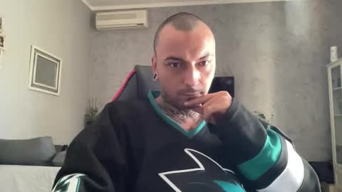 sidvicious23cm online show from October 28, 10:50 am