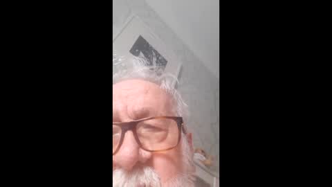 sillyoldman45221063 online show from April 1, 8:05 am