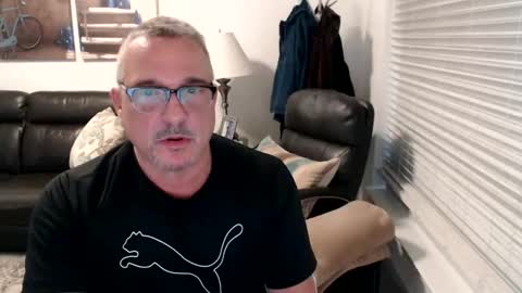 Snapshot of silveroli187 chatting on September 15, 3:35 pm silveroli187 online show from September 15, 3:35 pm