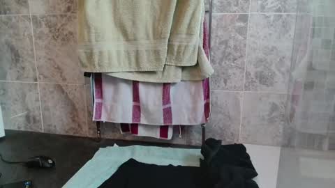 simplecaveman369 online show from November 27, 10:41 am