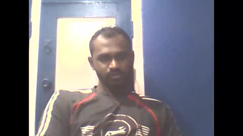 Snapshot of singletamilblackboy chatting on January 23, 12:19 pm singletamilblackboy online show from January 23, 12:19 pm