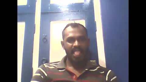 Snapshot of singletamilblackboy chatting on January 2, 5:29 pm singletamilblackboy online show from January 2, 5:29 pm