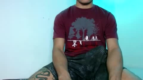 Snapshot of sir_black1 chatting on December 9, 8:18 pm Sir black online show from December 9, 8:18 pm