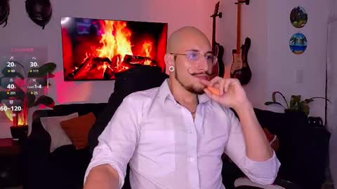 William independent models online show from March 13, 11:44 pm