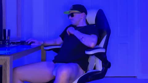 Sir Daddy McQween online show from January 19, 2:47 am