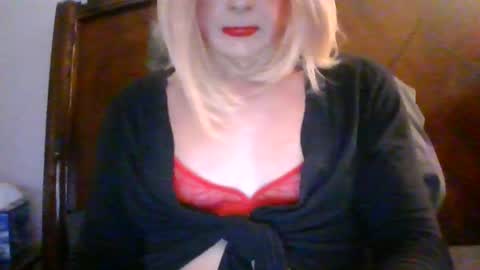 wants to suck cock online show from April 25, 12:46 am