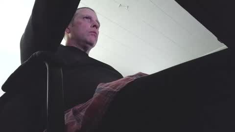 Chris online show from December 14, 2:07 am