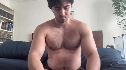 sixpacker_ online show from December 16, 5:42 pm