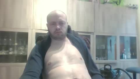 sixten113 online show from March 26, 8:07 am