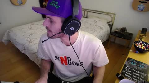 skatejocke online show from November 19, 9:09 am