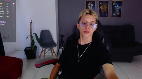 skinny_bigcock20 online show from November 21, 8:41 pm