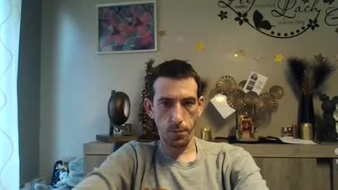 SkinnyBigCock2 online show from December 3, 8:36 am