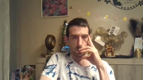 SkinnyBigCock2 online show from December 25, 6:31 am