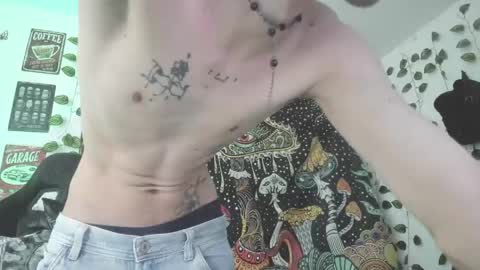 skiny_dann online show from April 18, 4:47 am