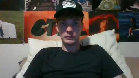 Slender Legend online show from December 18, 6:10 am