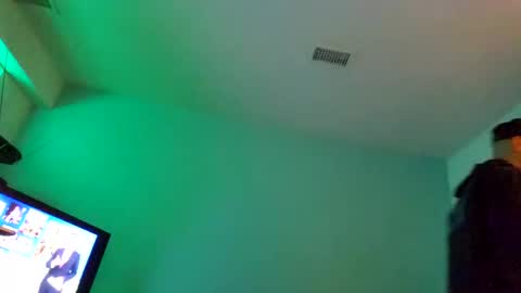 lilcox online show from December 14, 11:56 pm