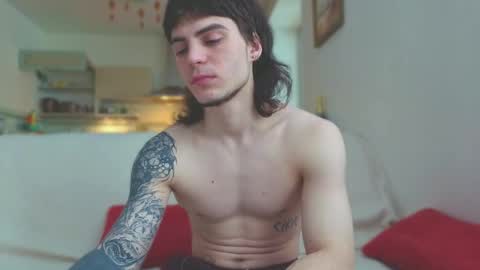 Gus online show from March 4, 4:52 am