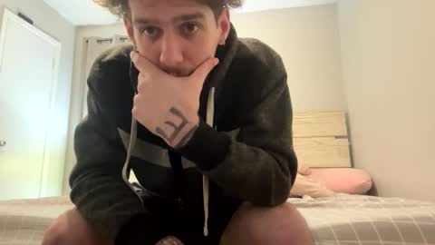 Ernesto online show from December 14, 3:40 am