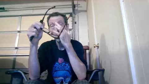 smoke-4-me online show from October 19, 5:38 pm