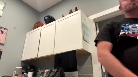 smokeymt420 online show from April 21, 6:08 am