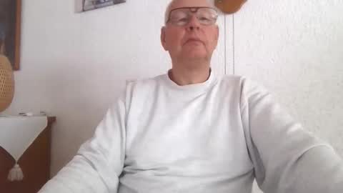 smoothy5460 online show from May 5, 1:46 pm