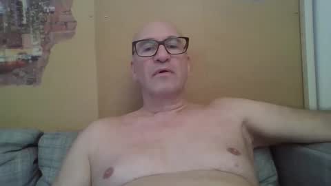 sneakerboy18 online show from September 21, 2:17 pm