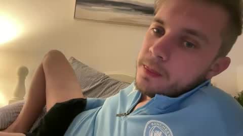 solobrit online show from February 18, 10:51 pm