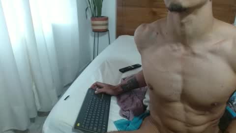 Snapshot of sornero777111 chatting on October 22, 9:18 pm businessman online show from October 22, 9:18 pm