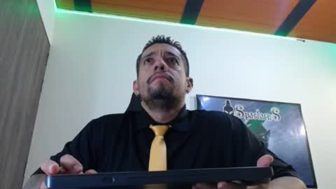     online show from December 3, 5:35 am