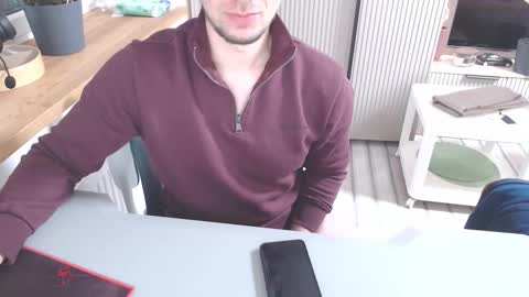 Art online show from November 22, 11:15 pm