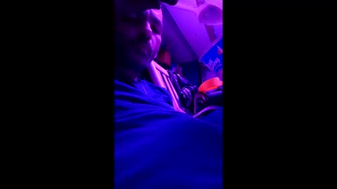 Ellis online show from April 18, 11:22 am