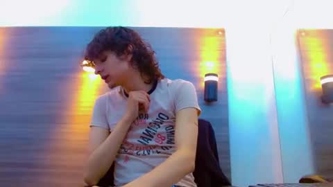 ethan online show from April 4, 1:19 pm