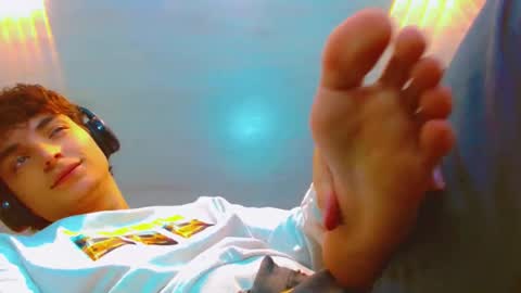 ethan online show from December 4, 3:08 pm