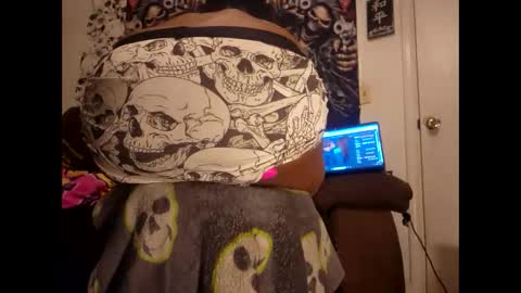 BAD BOY STAR online show from March 5, 9:05 am