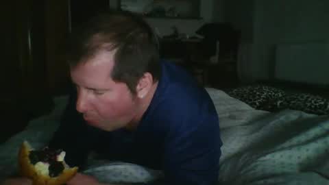 steki038434 online show from April 4, 10:29 pm