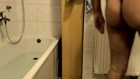 lee online show from November 12, 10:54 am