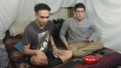 Snapshot of stepbrosplay chatting on October 25, 3:41 am Stepbrosplay online show from October 25, 3:41 am