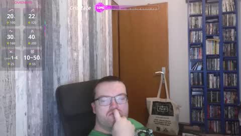 Snapshot of still_alive1985 chatting on October 21, 7:11 am Oliver online show from October 21, 7:11 am
