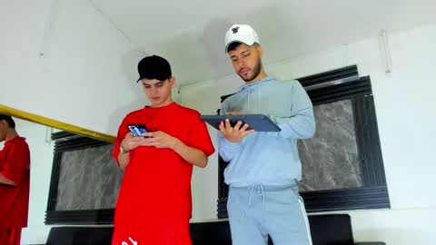 friends online show from February 10, 6:29 am