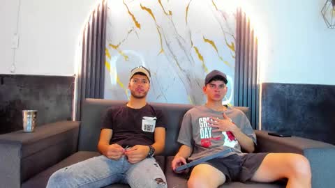 friends online show from February 20, 6:19 am