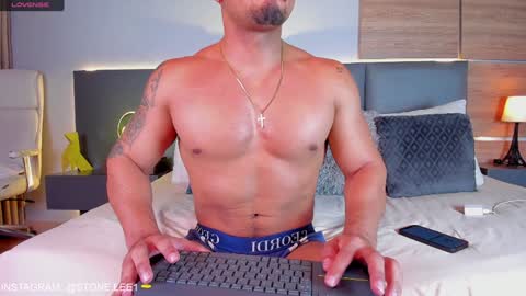 Stone Lee  online show from January 19, 8:07 am