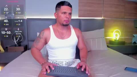 Stone Lee  online show from September 27, 6:00 am